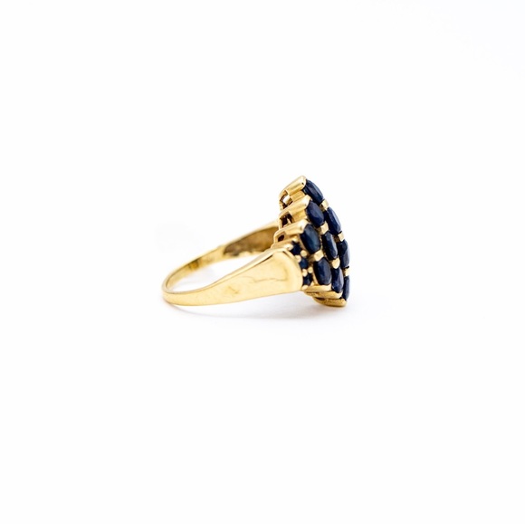 Sapphire Yellow Gold Ring - Picture 3 of 3